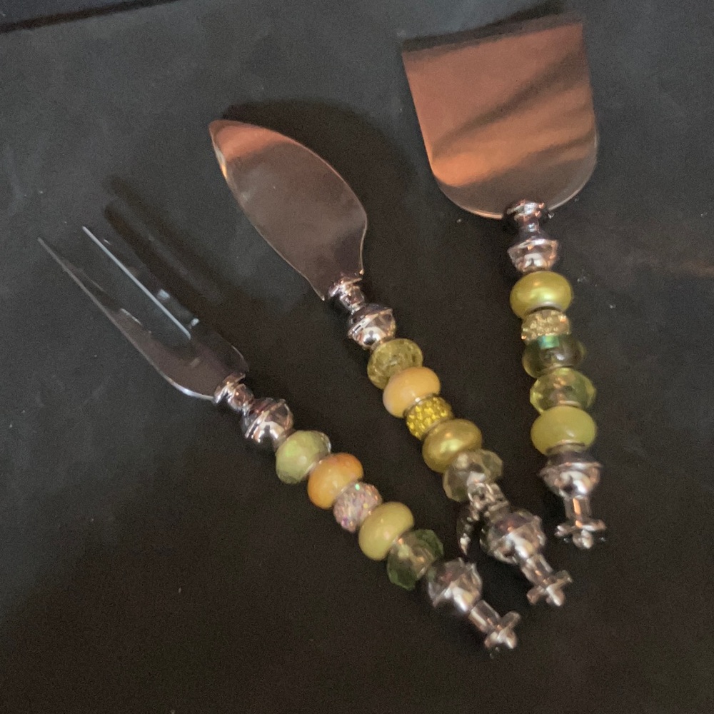 Elegant Cheese Knife Set with Beaded Handles